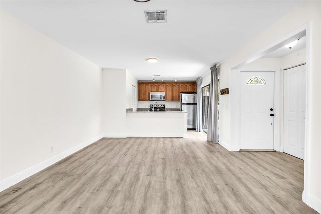22300 Pineapple Walk Drive, Boca Raton, FL 33433