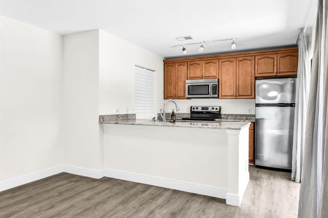 22300 Pineapple Walk Drive, Boca Raton, FL 33433