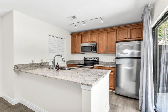 22300 Pineapple Walk Drive, Boca Raton, FL 33433