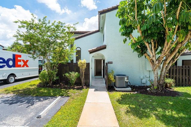 22300 Pineapple Walk Drive, Boca Raton, FL 33433