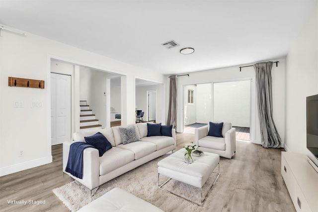 22300 Pineapple Walk Drive, Boca Raton, FL 33433