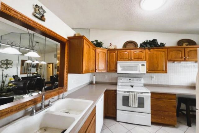 3010 BEECHER DRIVE E A, Palm Harbor, FL 34683