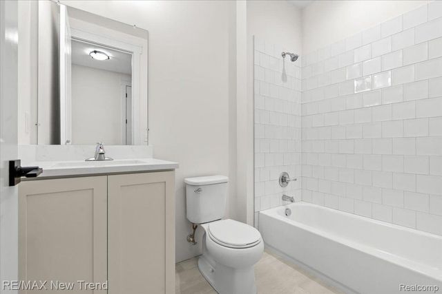 7836 Trailside Court, West Bloomfield Charter Township, MI 48323