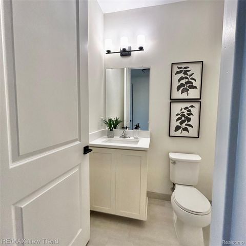 7836 Trailside Court, West Bloomfield Charter Township, MI 48323