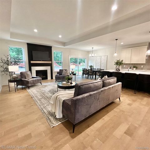 7836 Trailside Court, West Bloomfield Charter Township, MI 48323