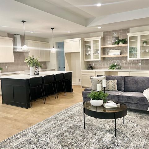 7836 Trailside Court, West Bloomfield Charter Township, MI 48323