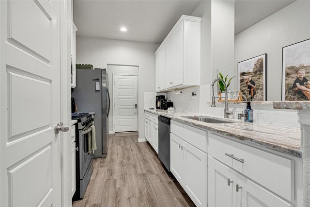515 Emerald Thicket Lane, Houston, TX 77336