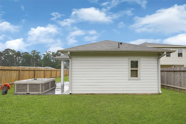 515 Emerald Thicket Lane, Houston, TX 77336