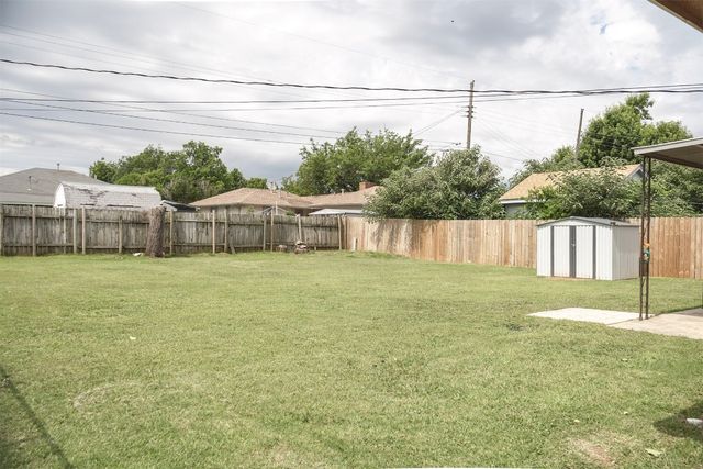 204 E Coe Drive, Midwest City, OK 73110