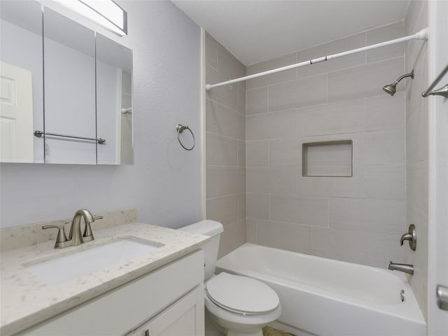 10701 Lanshire DR B, Austin, TX 78758