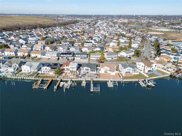4011 Greentree Drive, Oceanside, NY 11572