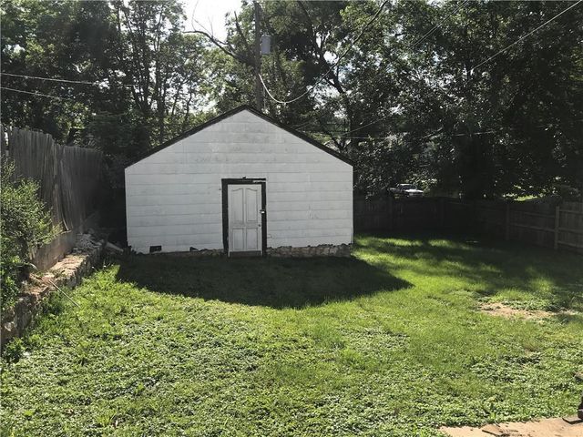 217 N 13th Street N, Kansas City, KS 66102