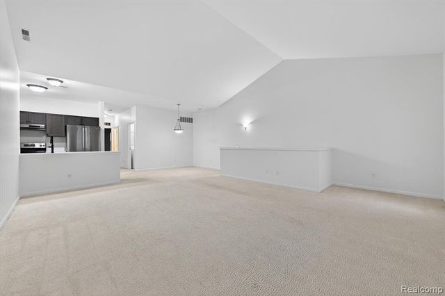 1151 Alameda Boulevard 39, Troy, MI 48085