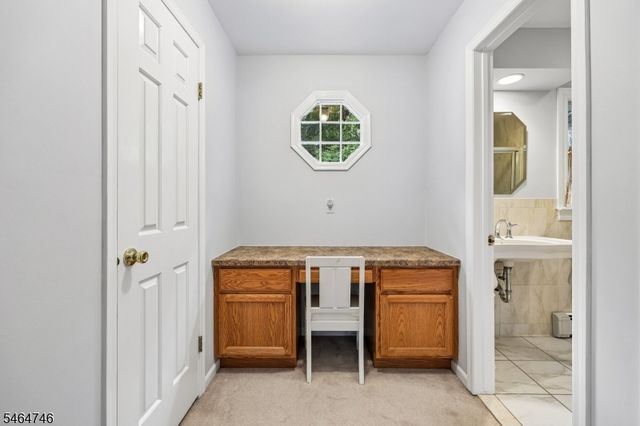 12 Hemlock Ln, Roxbury Twp., NJ 07836