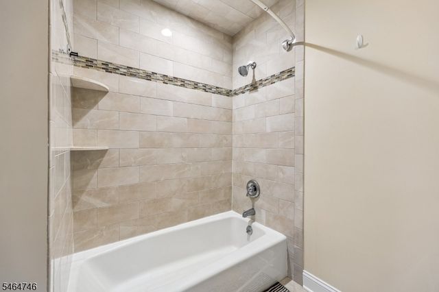 12 Hemlock Ln, Roxbury Twp., NJ 07836
