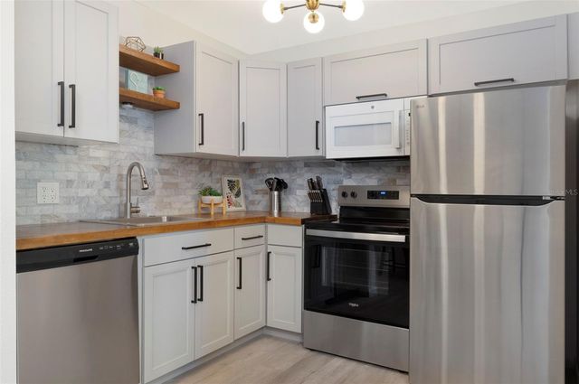 7151 SUNSET WAY 3, St Pete Beach, FL 33706