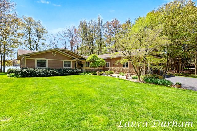 3636 Vienna Stras Street, Laketown Twp, MI 49423