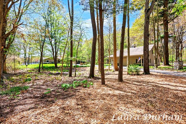 3636 Vienna Stras Street, Laketown Twp, MI 49423