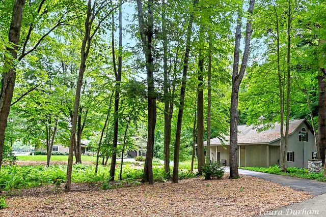 3636 Vienna Stras Street, Laketown Twp, MI 49423