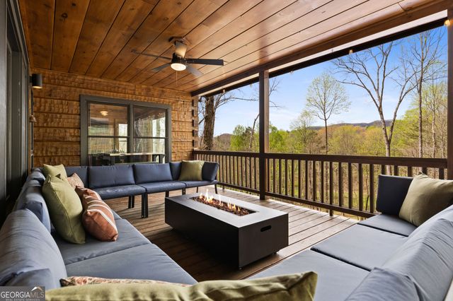1134 Maggie Chapman Road, Blue Ridge, GA 30513