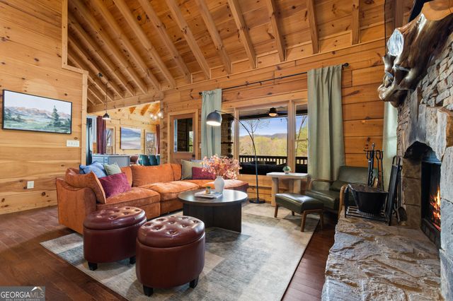 1134 Maggie Chapman Road, Blue Ridge, GA 30513