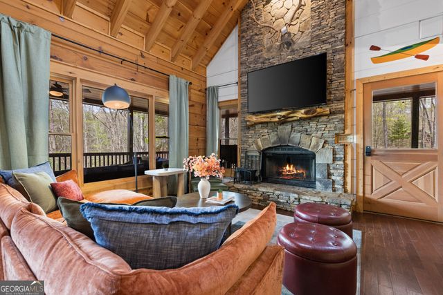 1134 Maggie Chapman Road, Blue Ridge, GA 30513
