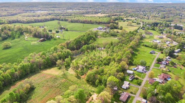 2190 Lily Road, London, KY 40744