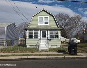 248 Thompson Avenue, North Middletown, NJ 07748
