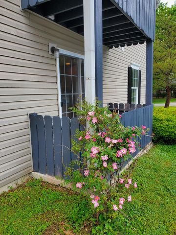 6418 Venango Dr 4, Louisville, KY 40258