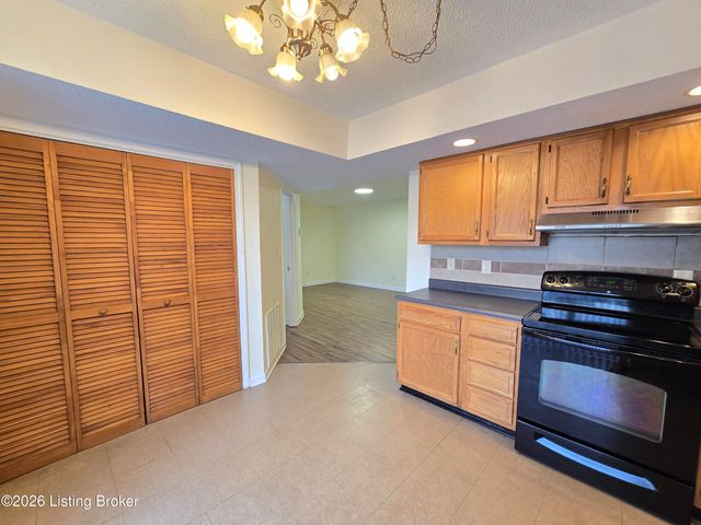 6418 Venango Dr 4, Louisville, KY 40258