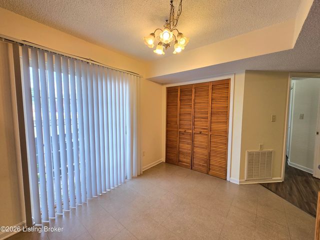 6418 Venango Dr 4, Louisville, KY 40258