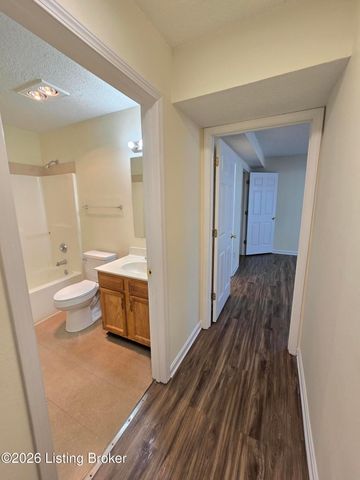 6418 Venango Dr 4, Louisville, KY 40258