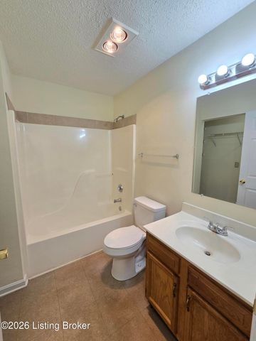 6418 Venango Dr 4, Louisville, KY 40258