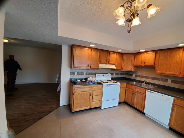 6418 Venango Dr 4, Louisville, KY 40258