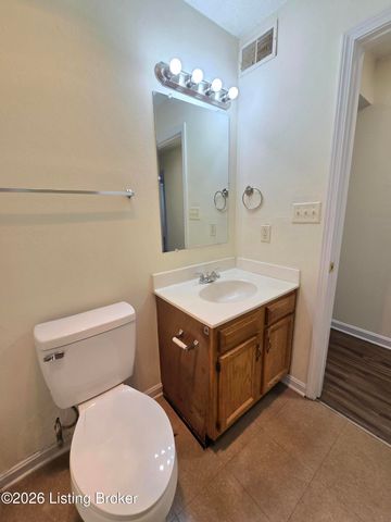 6418 Venango Dr 4, Louisville, KY 40258