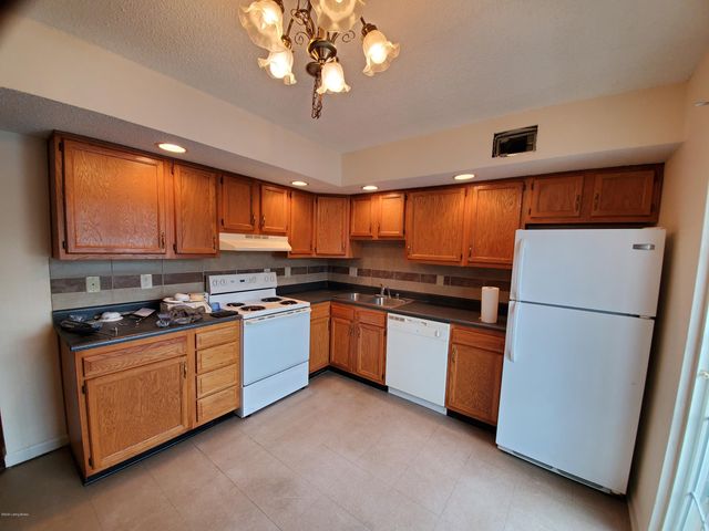 6418 Venango Dr 4, Louisville, KY 40258