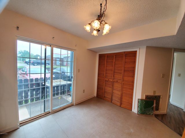 6418 Venango Dr 4, Louisville, KY 40258