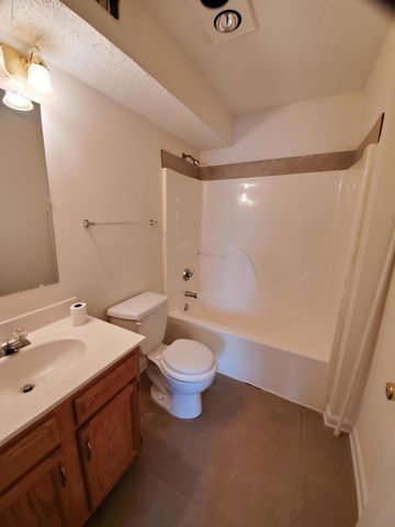 6418 Venango Dr 4, Louisville, KY 40258
