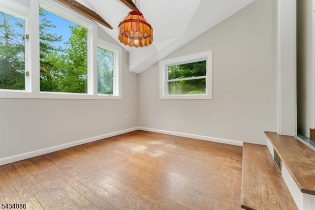10 Lynnfield Ter, Lopatcong Twp., NJ 08865