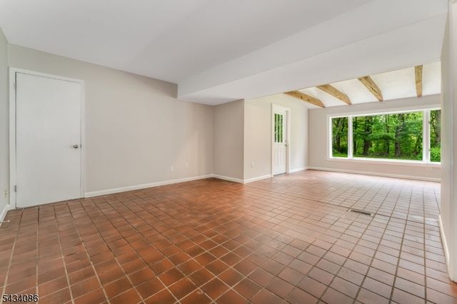 10 Lynnfield Ter, Lopatcong Twp., NJ 08865