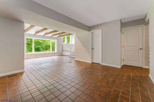 10 Lynnfield Ter, Lopatcong Twp., NJ 08865