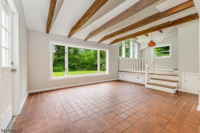 10 Lynnfield Ter, Lopatcong Twp., NJ 08865
