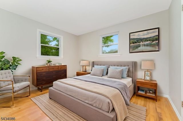 10 Lynnfield Ter, Lopatcong Twp., NJ 08865