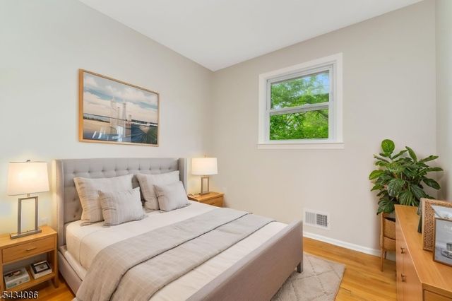 10 Lynnfield Ter, Lopatcong Twp., NJ 08865