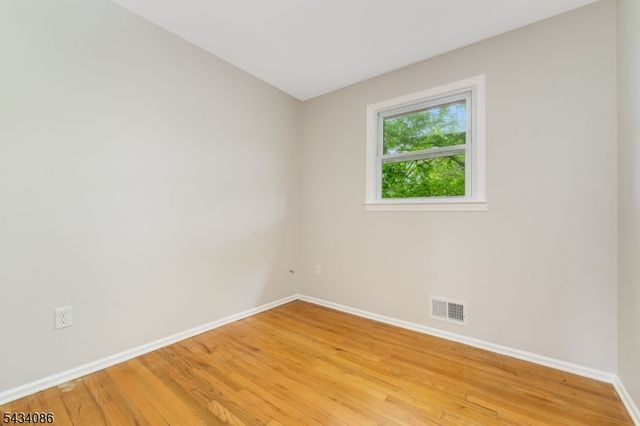 10 Lynnfield Ter, Lopatcong Twp., NJ 08865