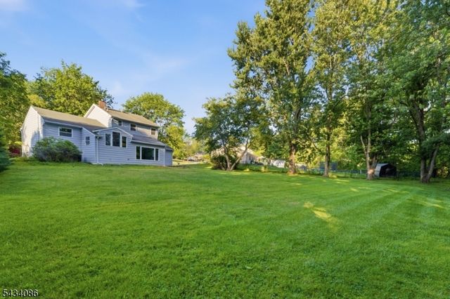 10 Lynnfield Ter, Lopatcong Twp., NJ 08865