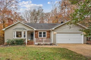 4640 Massena DR, Williamsburg, VA 23188