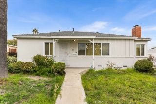 12329 Burton, North Hollywood, CA 91605