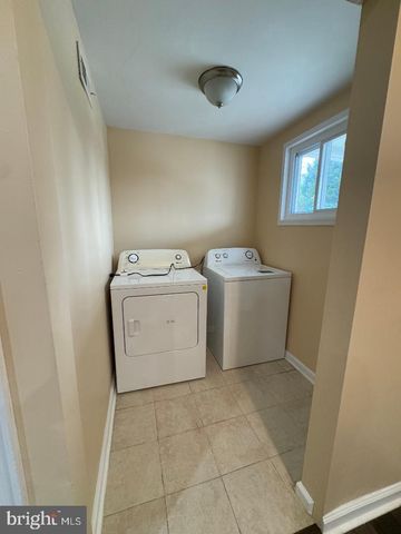 1633 SEXTON ST, Baltimore, MD 21230