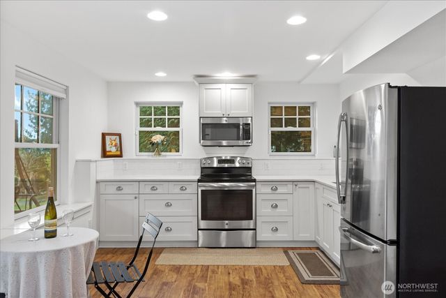 1159 Secret Place, Greenbank, WA 98253